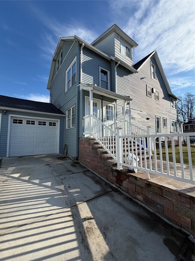 Photo - 91 Grand Ave Unidad 2nd Fl