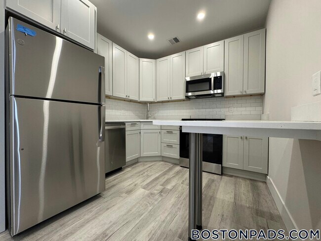 Photo - 10 Cawfield St Unit 3