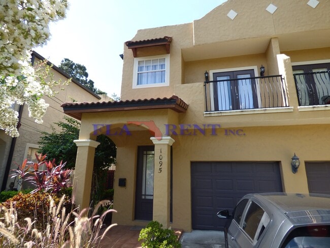 Building Photo - *** 3/2.5 with 1 car garage/ Townhouse Th...