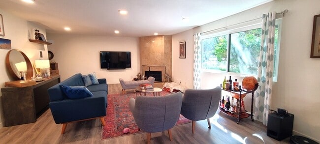 Photo - 5750 Friars Rd Unidad 103 - PLACEMENT - 1