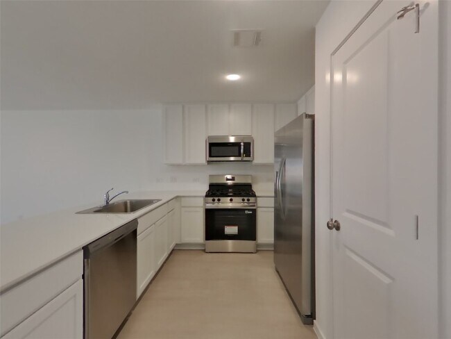 Photo - 3017 Fantasy Ter Dr