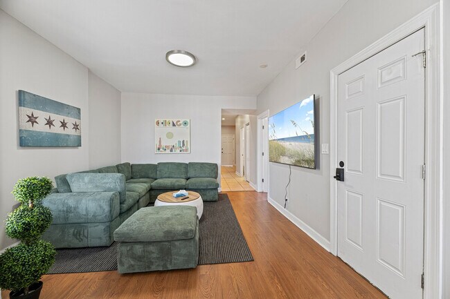 Photo - 2503 W Harrison St Unit ID1093318P