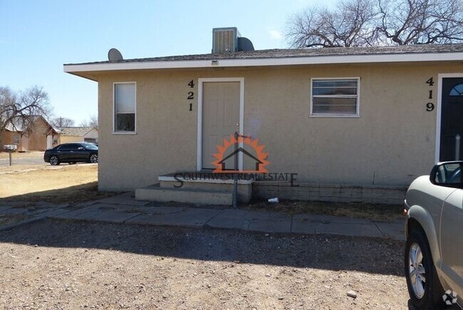 Building Photo - Cozy two bedrooms one bathroom apartment w...