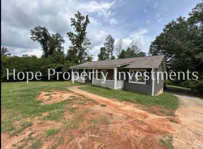 Building Photo - 168 Old Corinth Rd Rental