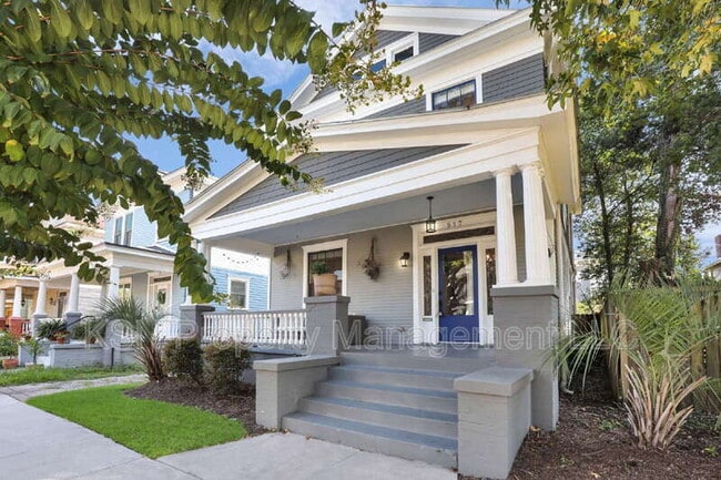 Photo - 517 E 40th St