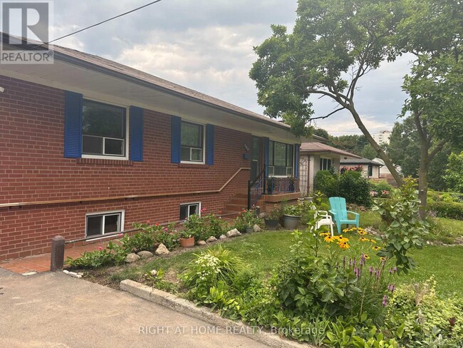 Photo - 309 Queen Mary Dr