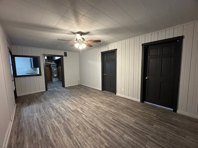 Photo - 717 Sheridan St