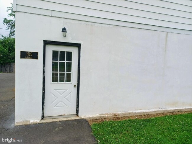 Photo - 1525 Yardley Newtown Rd