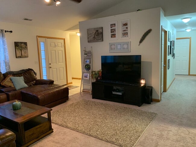 Photo - 1547 N Redhawk Dr