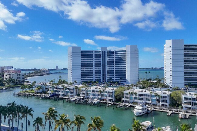 Photo - 888 Blvd of the Arts