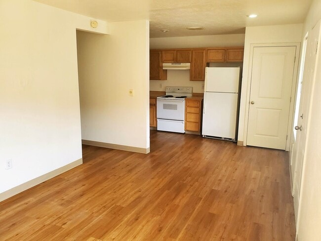 13208 E 31st Ct Unidad 1
