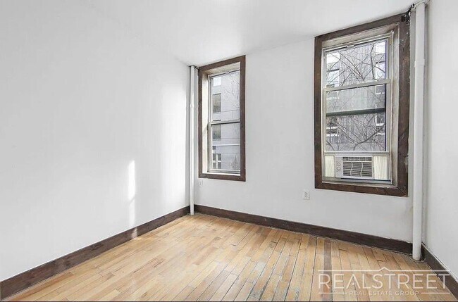 Photo - Flushing Ave Unit 2R