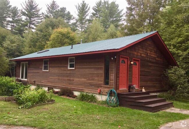 Building Photo - 143 Sholan Rd Rental