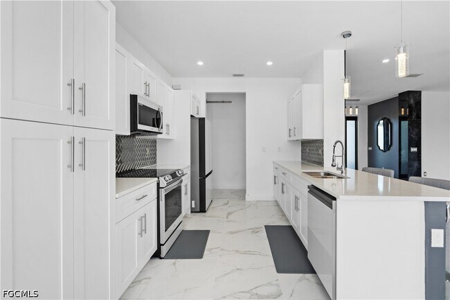 Photo - 24 Crestwood Cir S