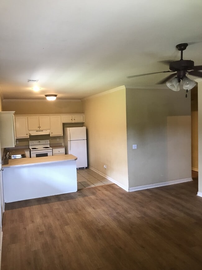 Photo - 97 Cypress Cir