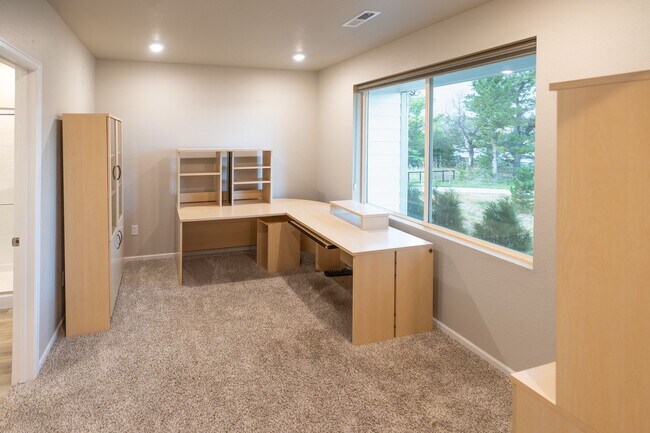 Photo - Astonishing 3 Bed/3.5 Bath Tri Level Townhome.   Must see to believe!!