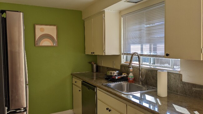 Photo - 1524 NE Junior St