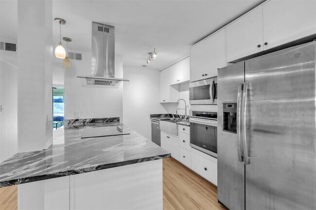 Photo - 500 E Riverside Dr Unit 108