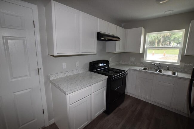 Photo - 935 E McDonald Ave