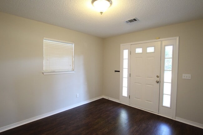 Photo - Live the Gulf Breeze Waterfront Life – Doc...