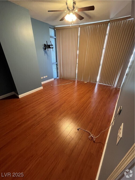 Building Photo - 200 W Sahara Ave Unit 209 Rental