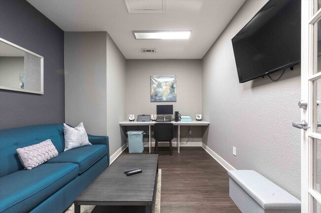 Photo - Waterford Place Apartments
