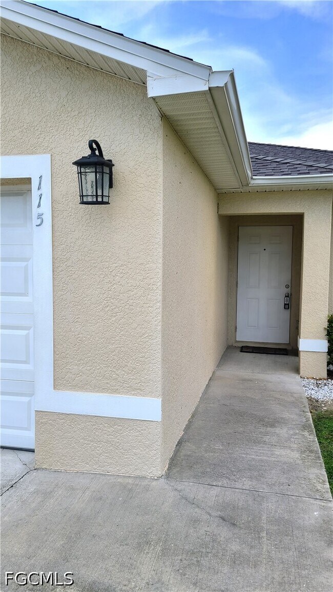 Photo - 115 SE 12th Terrace