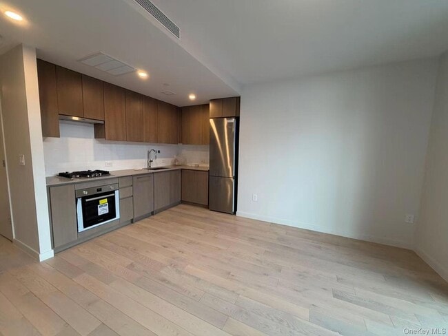 Photo - 131-02B 40th Rd Unit 7R