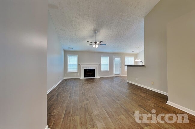 Photo - 2473 Insdale Trce NW