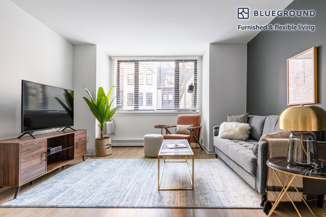 Building Photo - 20 E Scott St Rental