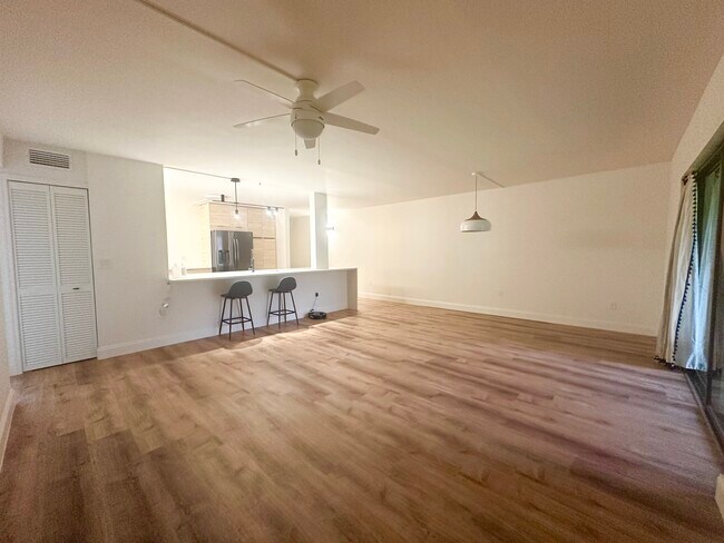 Living room - 630 Cranes Way Unit Cranes Roost Apt 306