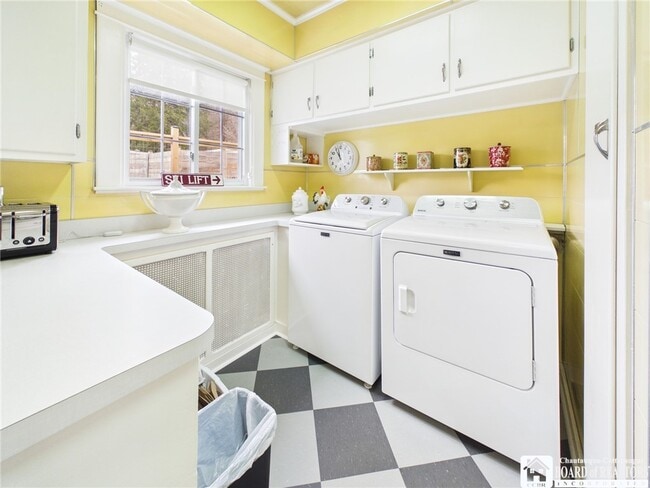 Photo - 422 York St