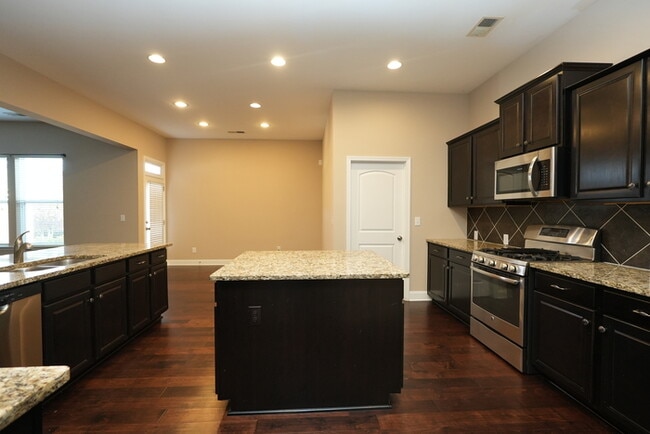 Photo - Bright 5BR w/ Island Kitchen,  Loft & 2-Car Garage in Mooresville