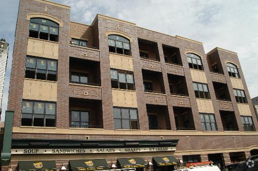 Building Photo - 918 W Belmont Ave Unit 305 Rental