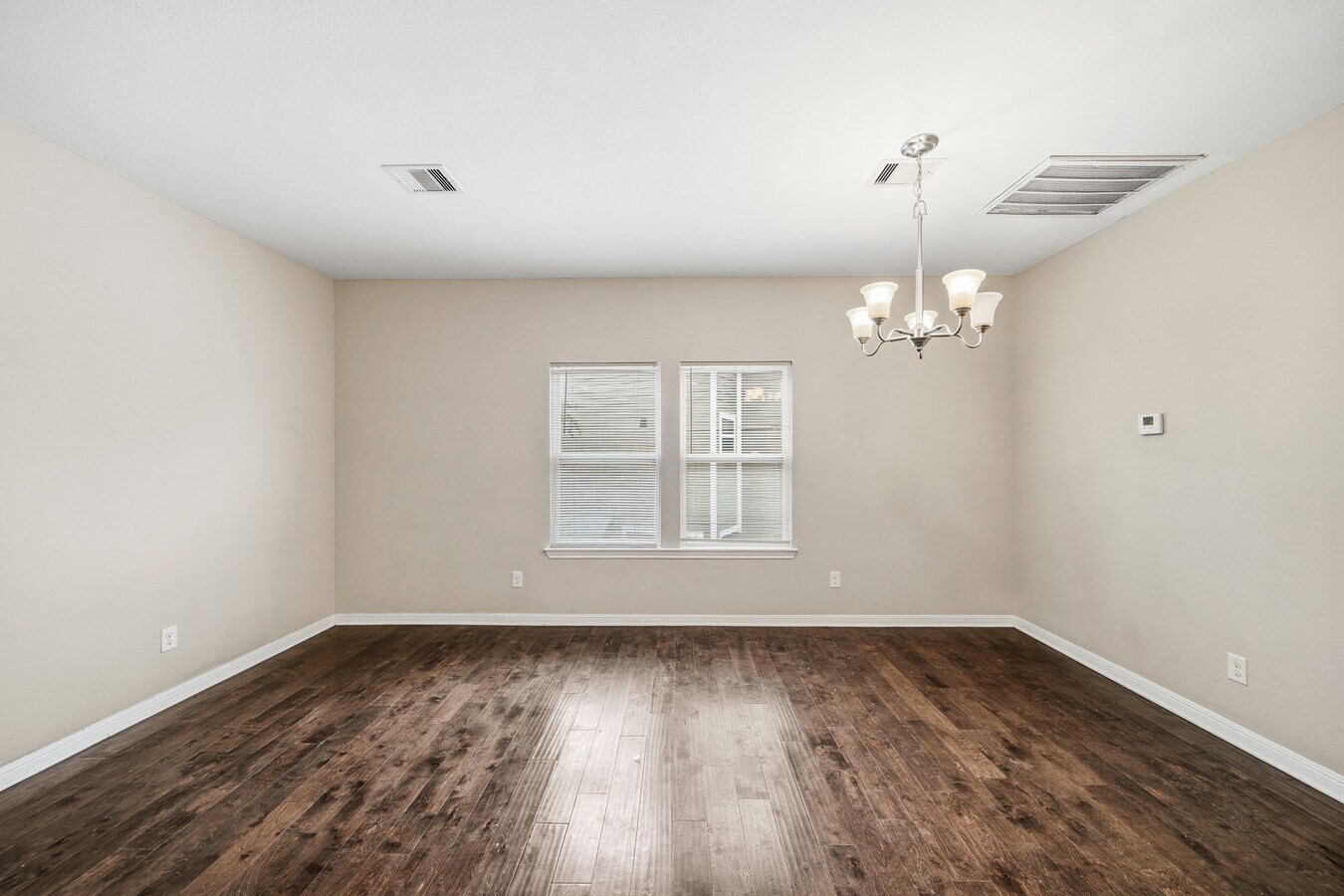 Photo - 5303 Avenue J
