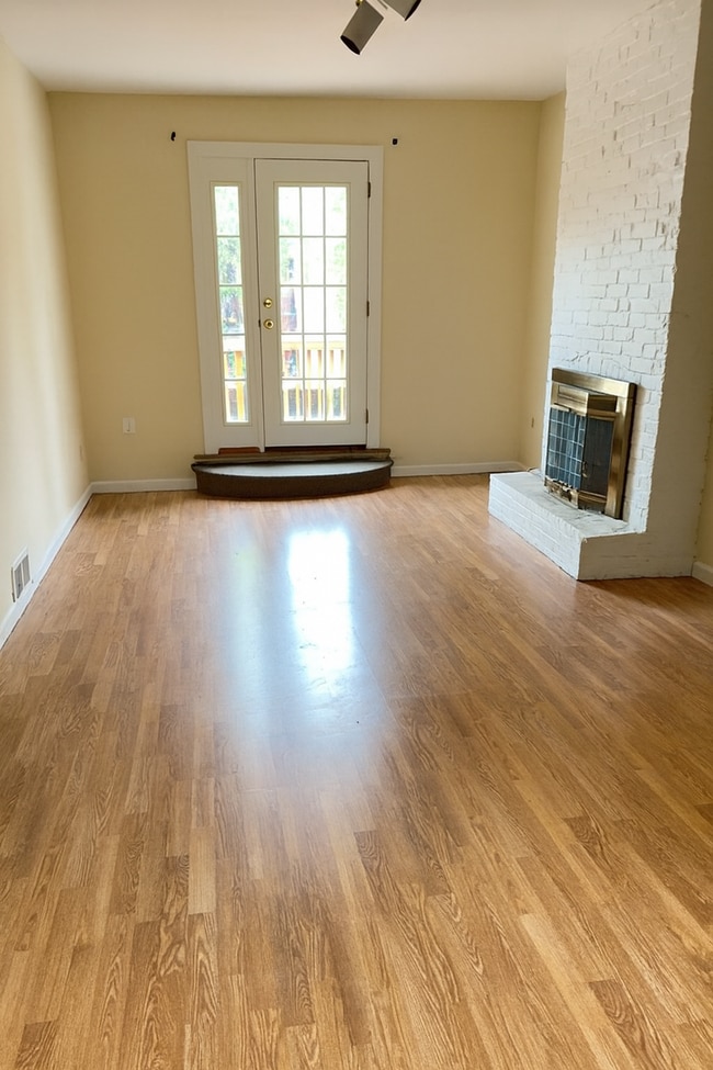 Photo - 5744 Elmer St Unidad Apt 2