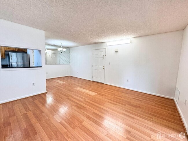 Building Photo - 707 Ravens Crest Dr Rental