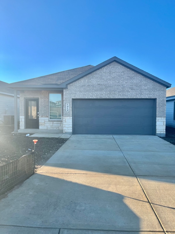 Building Photo - 1414 Caceres Spur