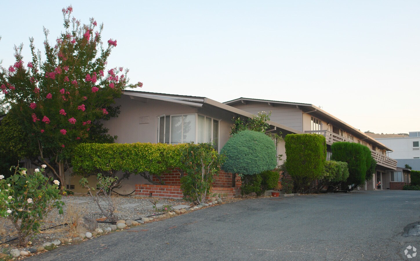 Photo - 1233 Boulevard Way