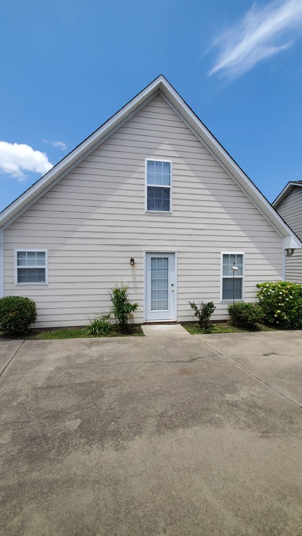 Photo - 3 Bedroom Home in Gated Community