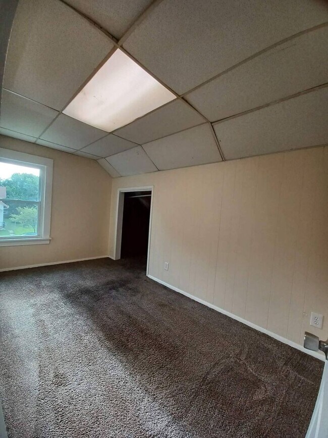 Photo - Home for Rent Northwest Rockford with Detached Garage