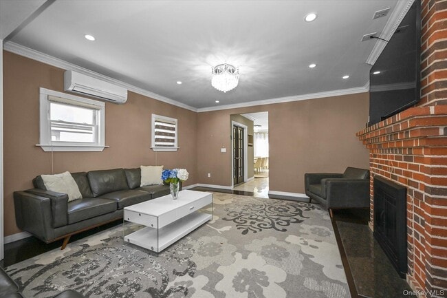 Photo - 85-16 Abingdon Rd