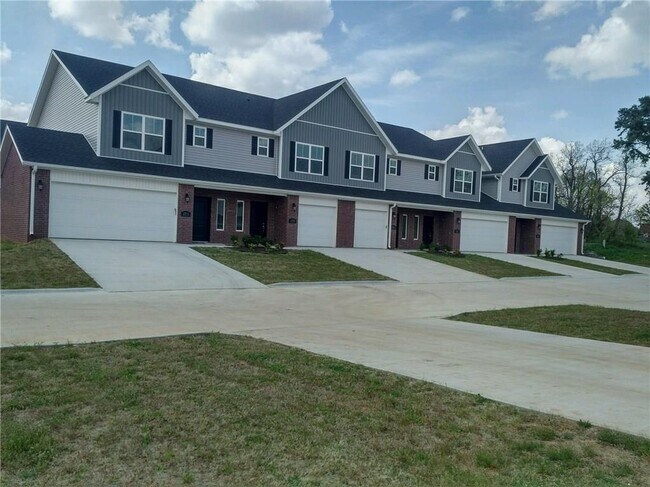 Photo - 2735 S Kilimanjaro Way