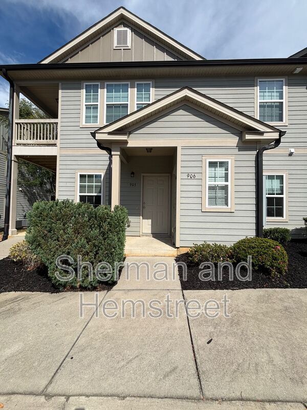 Building Photo - 905 Joiner Cir Unit 905