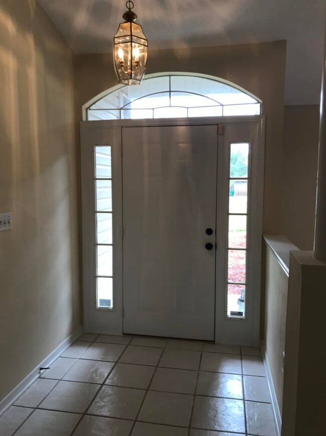 Photo - 517 Samana Way