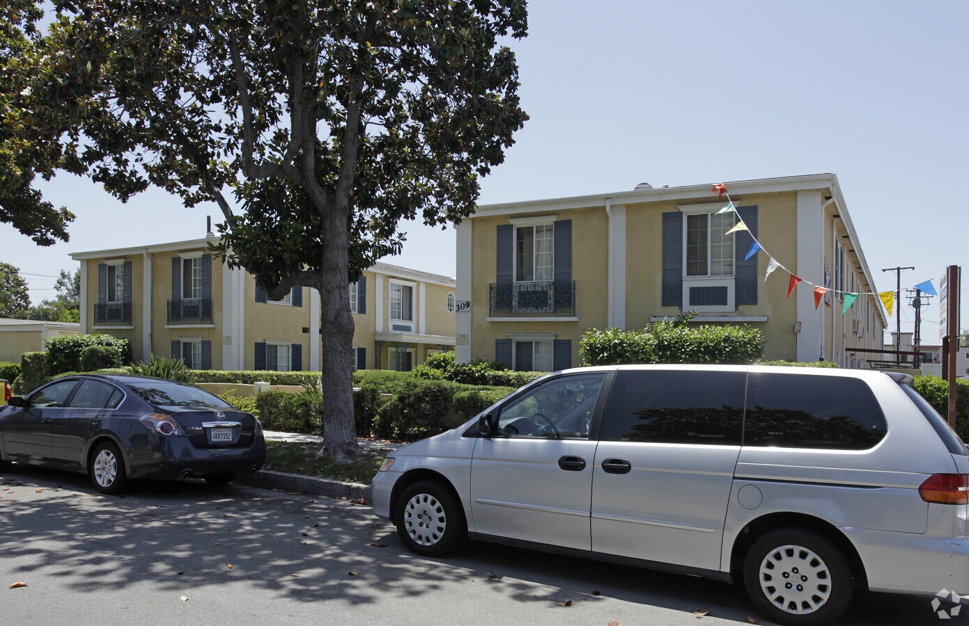 Photo - 309 N Mountain View Pl