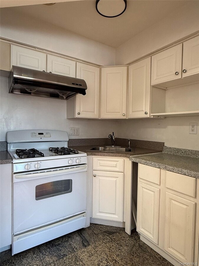 Photo - 147-35 19th Ave