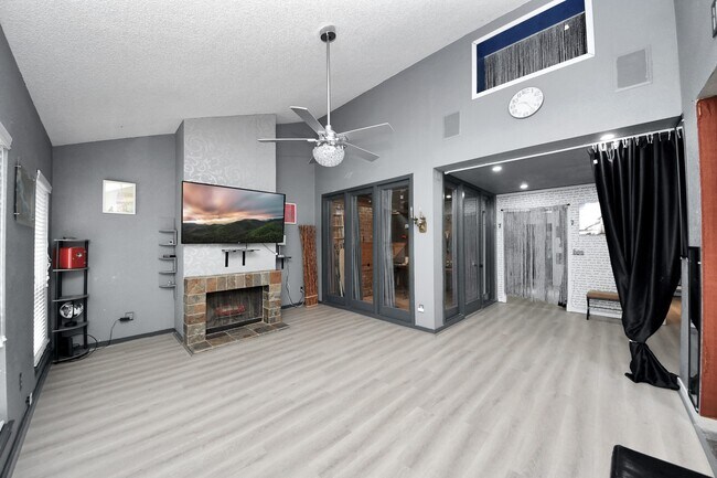 Photo - 7877 Kendalia Dr