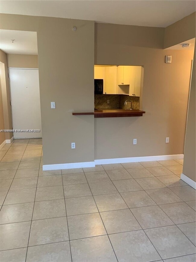 Photo - 134 SW 7th Ave Unidad 206