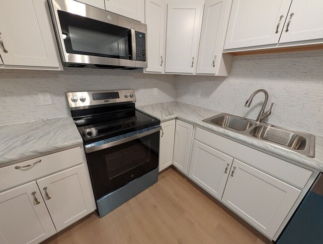 10720 Free Rd Unit B